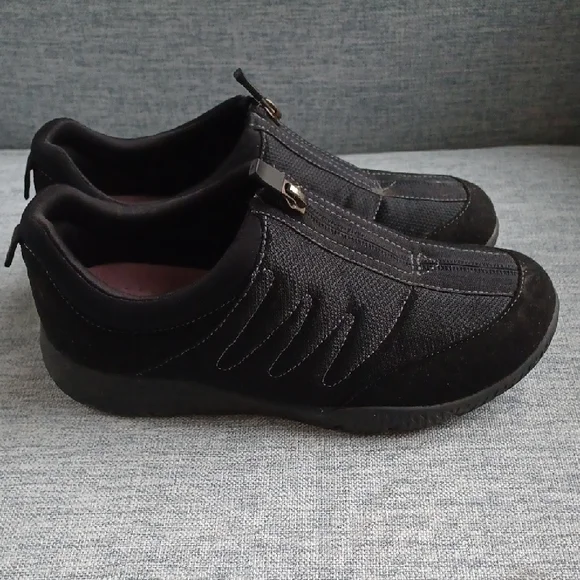 Easy Spirit Black Women's Shoes - Picture 5 of 6